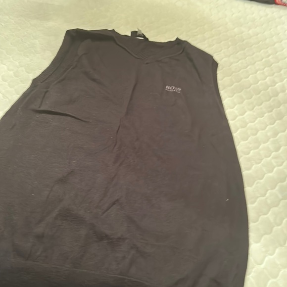 Hugo boss vest - Picture 1 of 3